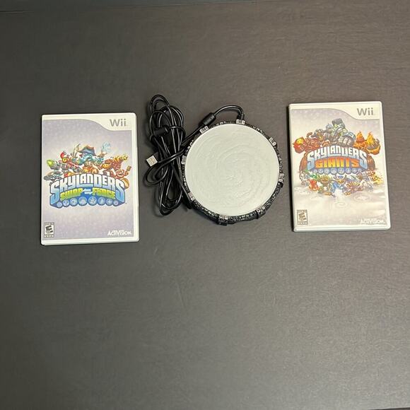 Skylanders Other - Wii Skylanders Game Portal Giants and Swap Force video games 2012 Bundle
